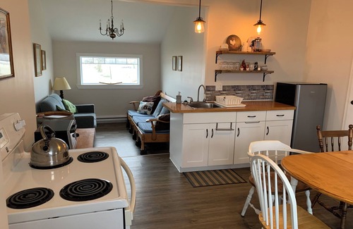 Milford House | Royal Road Retreat ~ Cheesemaker’s Loftn(sleeps 6 max)