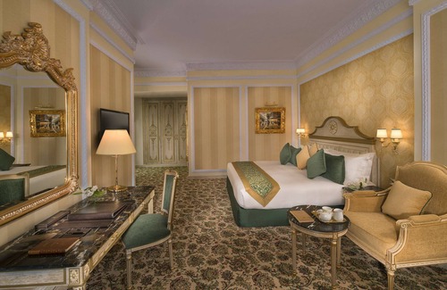 Al Danah Hotel | Royal Rose Abu Dhabi, a Curio by Hilton Affiliated Hotel
