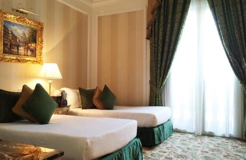 Al Danah Hotel | Royal Rose Abu Dhabi, a Curio Collection by Hilton Affiliated Hotel