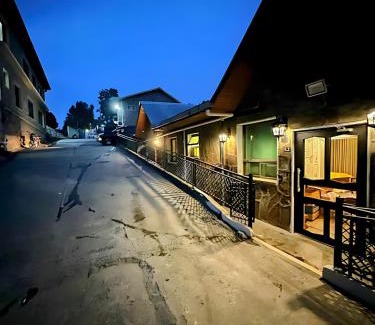 Murree Hotel | Royal Serviced Cottages