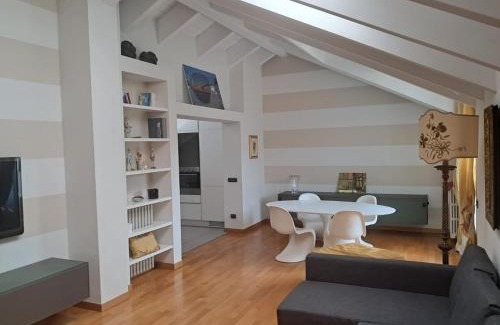 Downtown Apartment | Royal Suite l'attico nel cuore di Varese