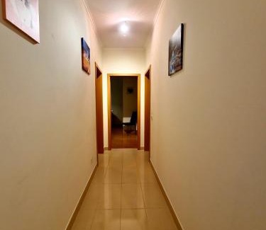 Canada Apartment | Royal Sunrise T2 by YHA