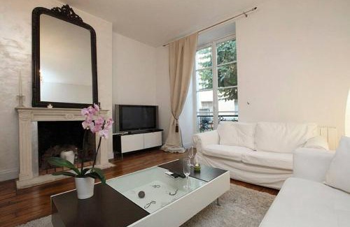 Saint-Louis Apartment | Royal Versailles Dolcevita St Louis