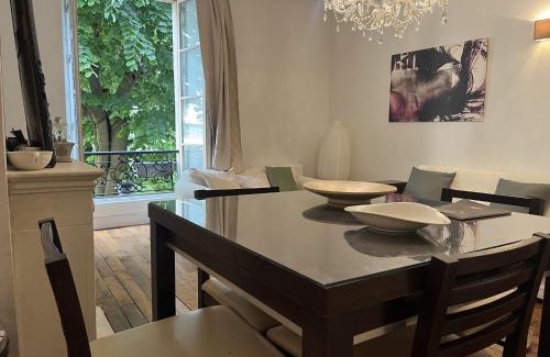 Saint-Louis Apartment | Royal Versailles Dolcevita St Louis