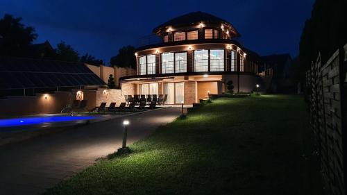 Keszthely Villa | Royal Villa Keszthely