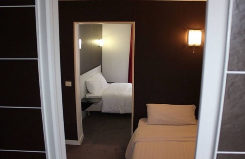 Batignolles Hotel | Royal Wagram