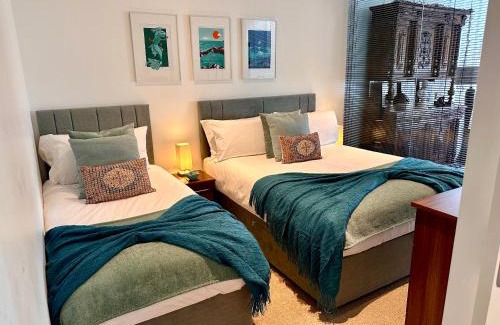 Plymouth Apartment | Royal William Yard Apartments - Large and Luxurious with Free Parking