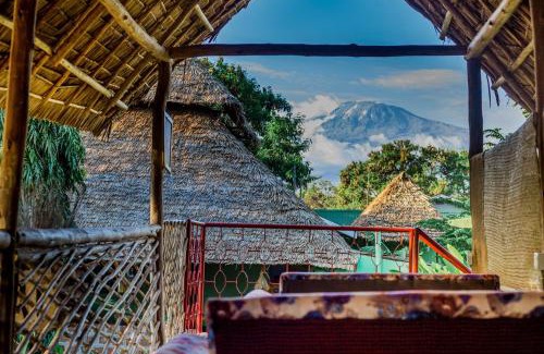 Moshi Hotel | Royal Wonders Hotel