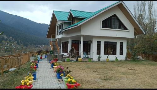 Gund Villa | ROYALE PEAKS villa sonamarg Rd