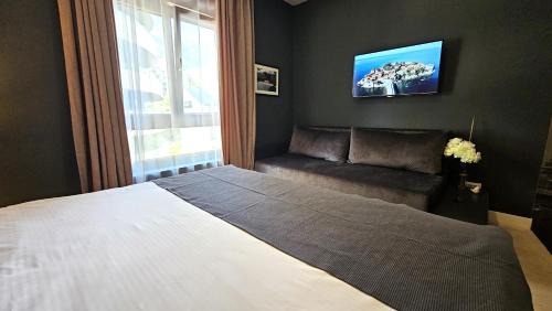 Becici Apartment | Royalis Suites Budva