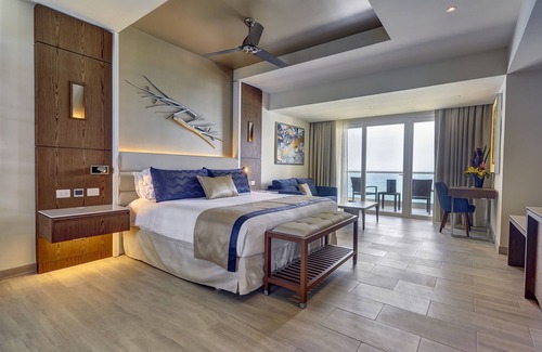 Punta Cancun Resort | Royalton CHIC Cancun, An Autograph Collection All-Inclusive Resort - Adults Only