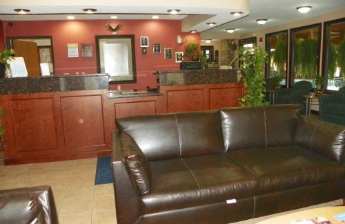 Upper Sandusky Hotel | Royalton Inn & Suites Upper Sandusky