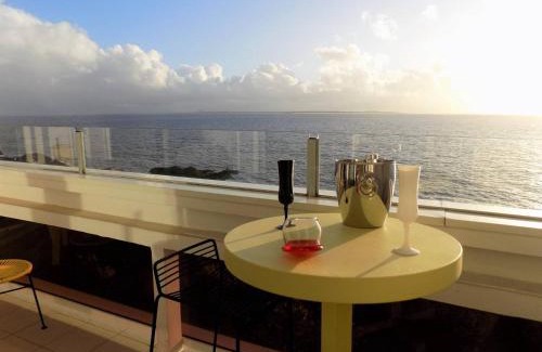 Pontaillac Apartment | Royan - PLEINE VUE MER pour cet APPARTEMENT classé 2 étoiles - LES TAMARIS