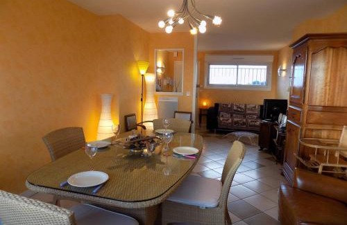 Pontaillac Apartment | Royan - PLEINE VUE MER pour cet APPARTEMENT classé 2 étoiles - LES TAMARIS