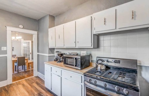 Memphis House | Rozelle Roost Upstairs