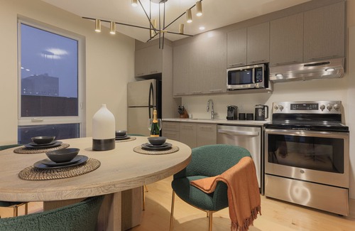 Chinatown Apartment | Rozenhaus Montréal