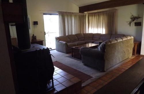 June Lake Apartment | Rr-edgewater01