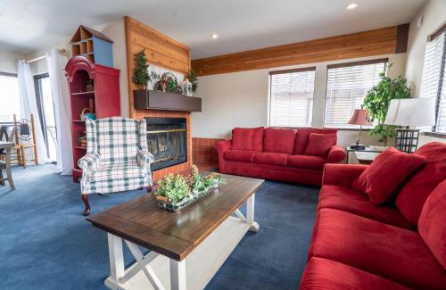 June Lake Apartment | Rr-edgewater06