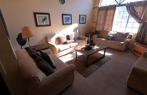 June Lake House | Rr-edgewater13