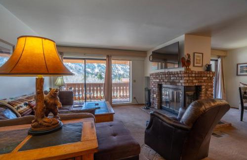 June Lake Apartment | Rr-interlaken 19