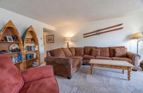 June Lake Apartment | Rr-interlaken 25