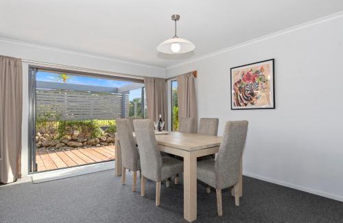 Ruakaka House | Ruakaka River Retreat - Ruakaka Holiday Home