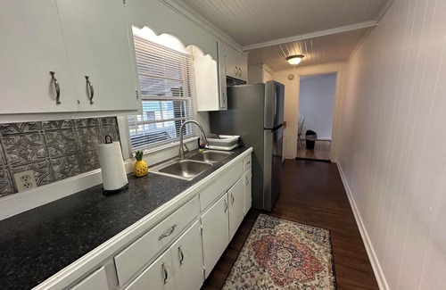 Whiteville Apartment | Ruben Brown House Bungalow