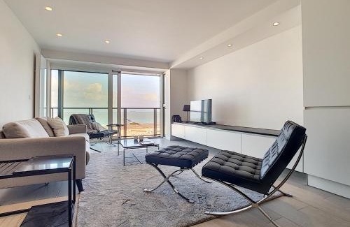 Knokke Apartment | Rubensplein 7p, 4 adults & 3 kids - free parking