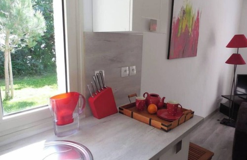 Amboise Cottage | "RUBIS COTTAGE"., CLOS SAINT DENIS COTTAGE.