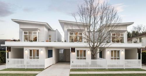 Berry House | Rubus Residences, Berry - by Linnaeus Collection
