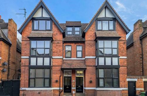 Moseley Apartment | RUBY Delightful Suite Moseley Mews, Birmingham By StayStaycations