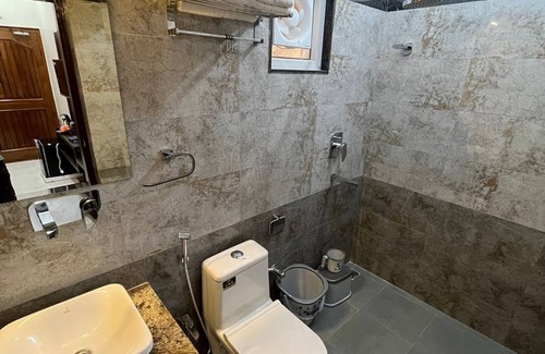 Mahmoorganj Hotel | Ruby Home stay