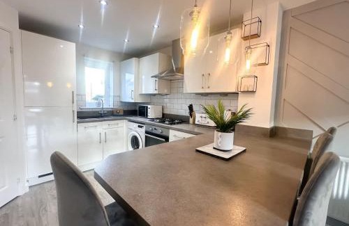 Hartlepool House | Ruby Place by Blue Skies Stays