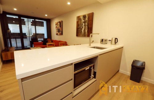 Phillip Apartment | Ruby Red, 1Bd 1Bth Apt - Woden