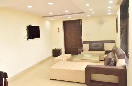 The Mall Road Villa | Rudhraksh Villa 4BR- Perfect Vacay Villa