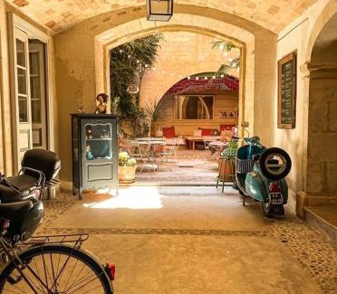 Tarascon Bed & Breakfast | Rue du Château