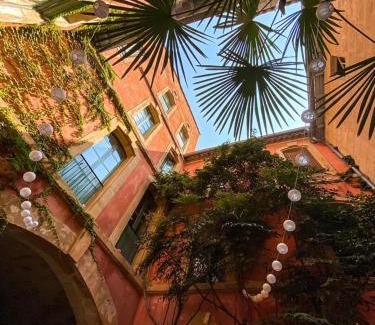 Tarascon Bed & Breakfast | Rue du Château