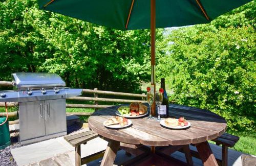 Leek House | Rue Hayes Farm Cottage