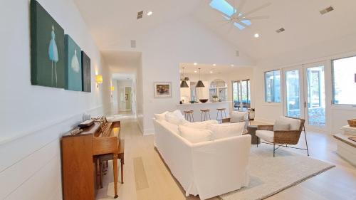 Union Pier House | Ruffino Retreat