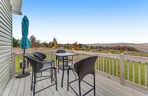 Hammondsport House | Ruftop Ridge
