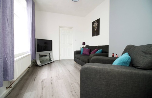 Newport House | Rugby Road by Tŷ SA
