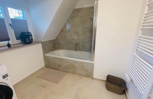 Gemarkung Vohwinkel Apartment | ruhig-Nespresso-Netflix-Parken-luxuriös