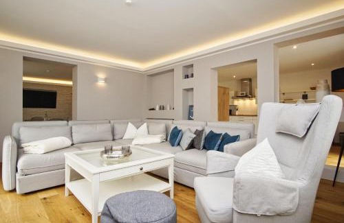 Bergen auf Ruegen Apartment | Ruhig und idyllische Lage, strandnah, gratis Nutzung vom AHOI Erlebnisbad und Sauna in Sellin - Gutshaus Silvitz FeWo 01