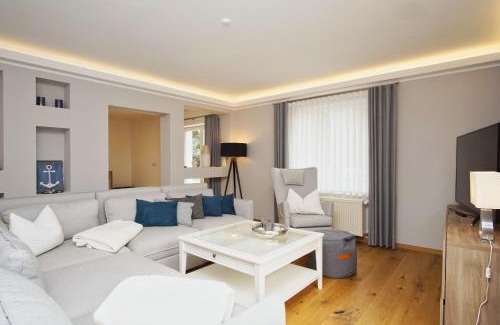 Bergen auf Ruegen Apartment | Ruhig und idyllische Lage, strandnah, gratis Nutzung vom AHOI Erlebnisbad und Sauna in Sellin - Gutshaus Silvitz FeWo 01