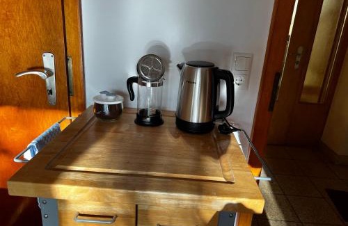 Emmelshausen Apartment | Ruhige Ferienwohnung mit neuer Küche und neuem Bad