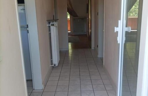 Leverkusen Apartment | Ruhige schöne Wohnung mit kostenlosem Parkplatz