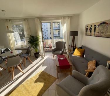 Vorderer Westen Apartment | Ruhige Wohnung mit Parkplatz, charmantes Viertel