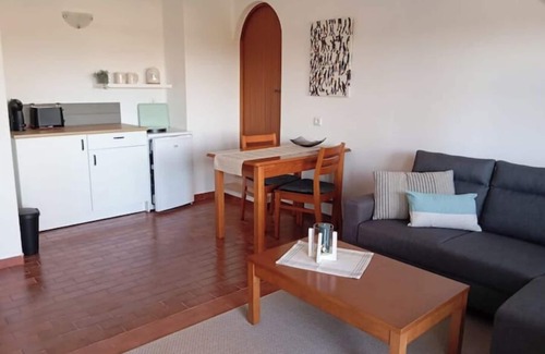 Bensafrim Apartment | Ruhiges Traditionelles Portugiesisches Anwesen nur 10 min von Lagos und Strand