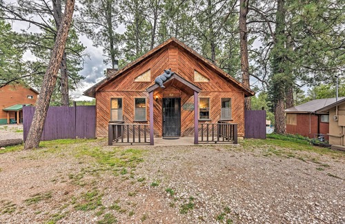 Ruidoso Cottage | Ruidoso Cabin w/Deck & Grill - Walk to Town!