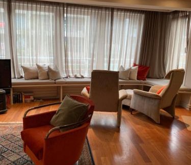 Knokke Apartment | Ruim appartement vlakbij zee met parking